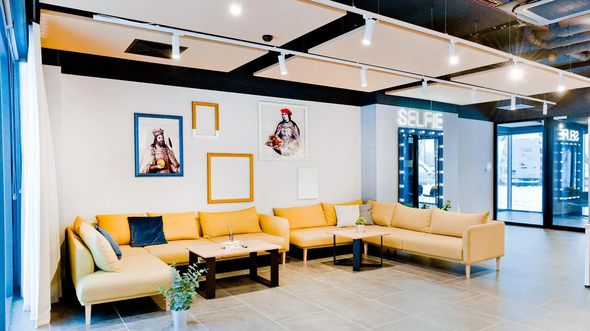 Shed Living Krakow Aparthotel